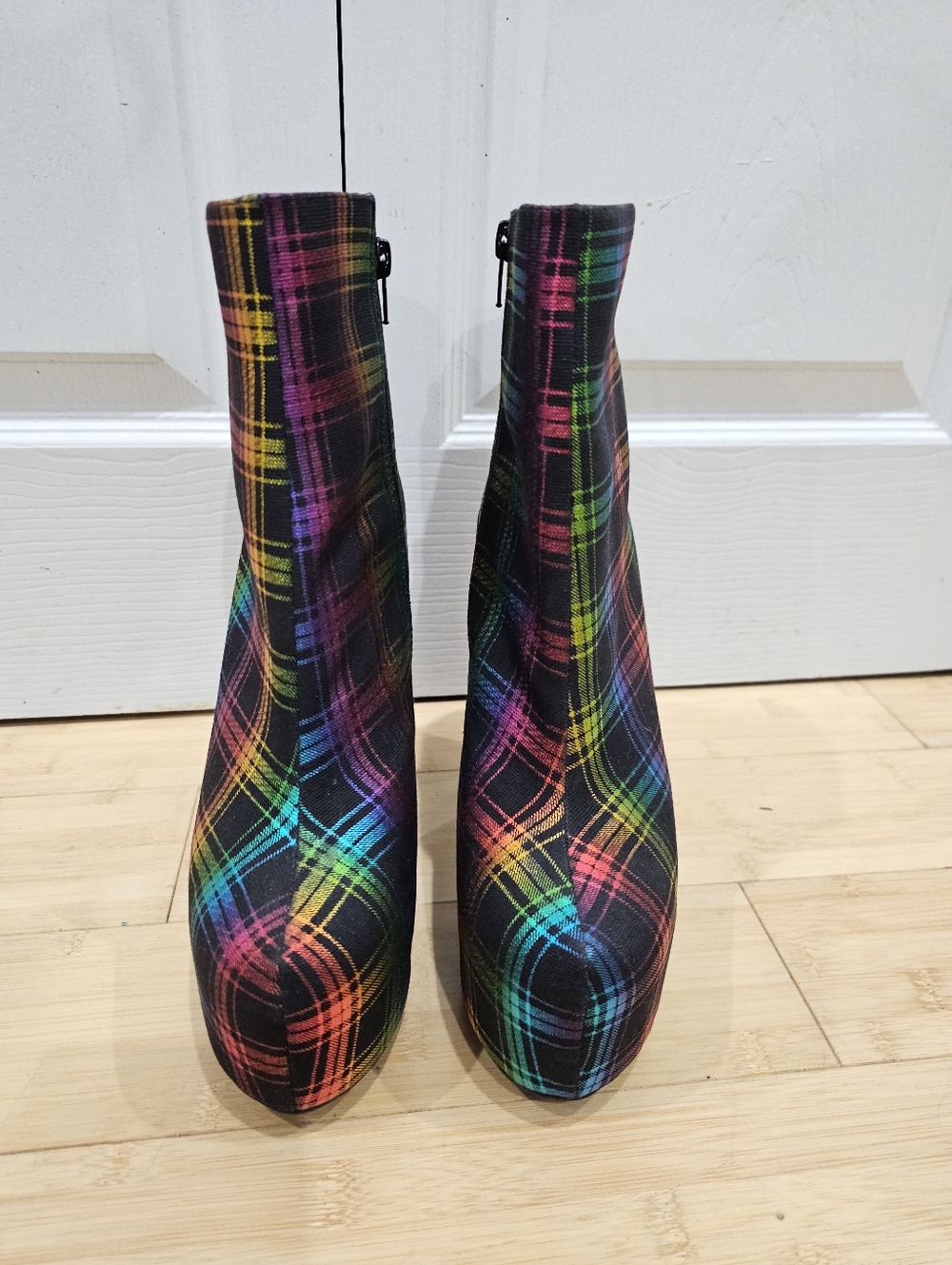 Privileged Lemon Drop Questar Rainbow Black Shiny Black Platform High Heel Boots - Picture 6 of 10